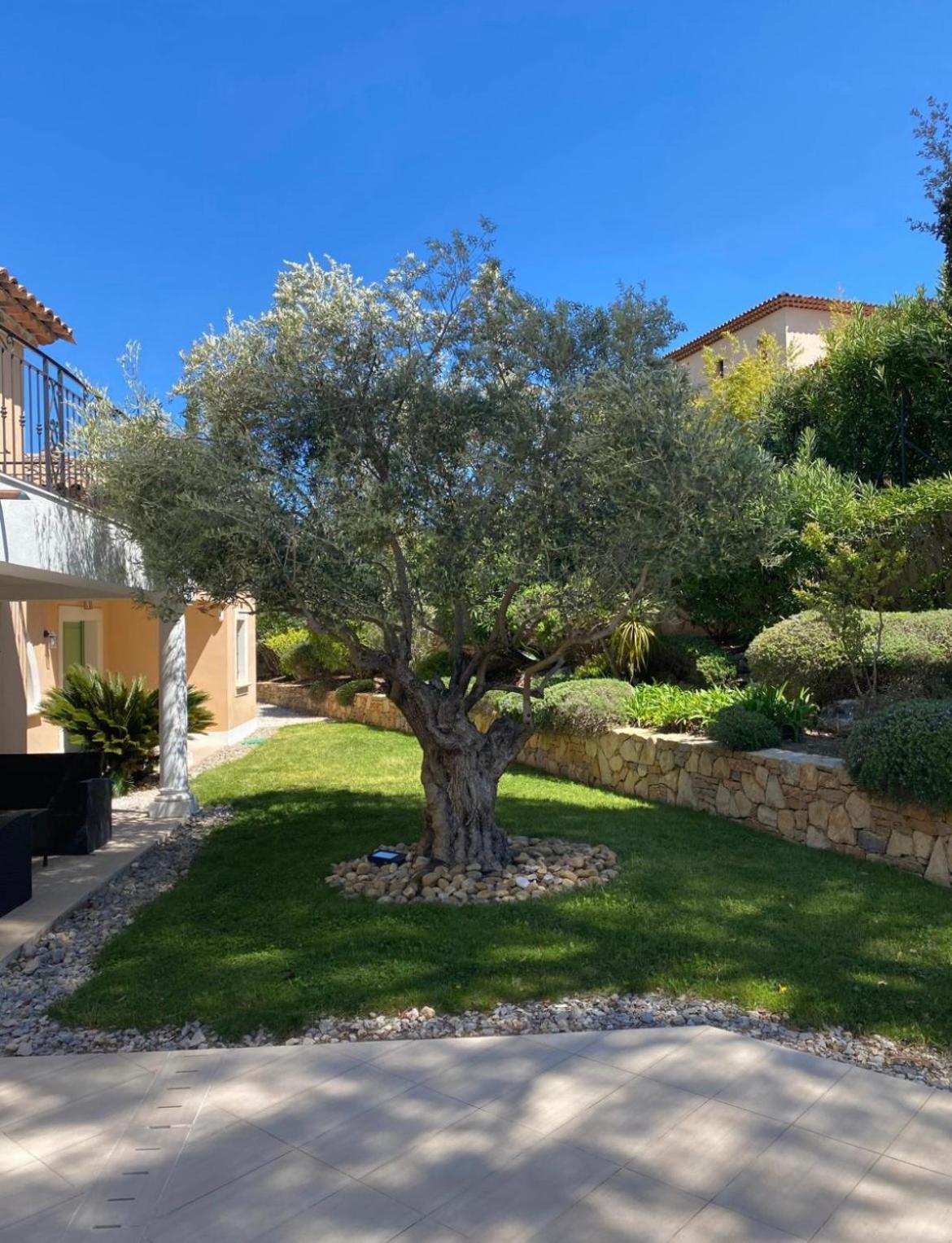 Belle villa à Saint Raphaël dans clos privé Extérieur photo