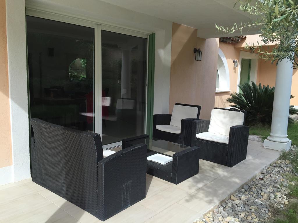 Belle villa à Saint Raphaël dans clos privé Extérieur photo